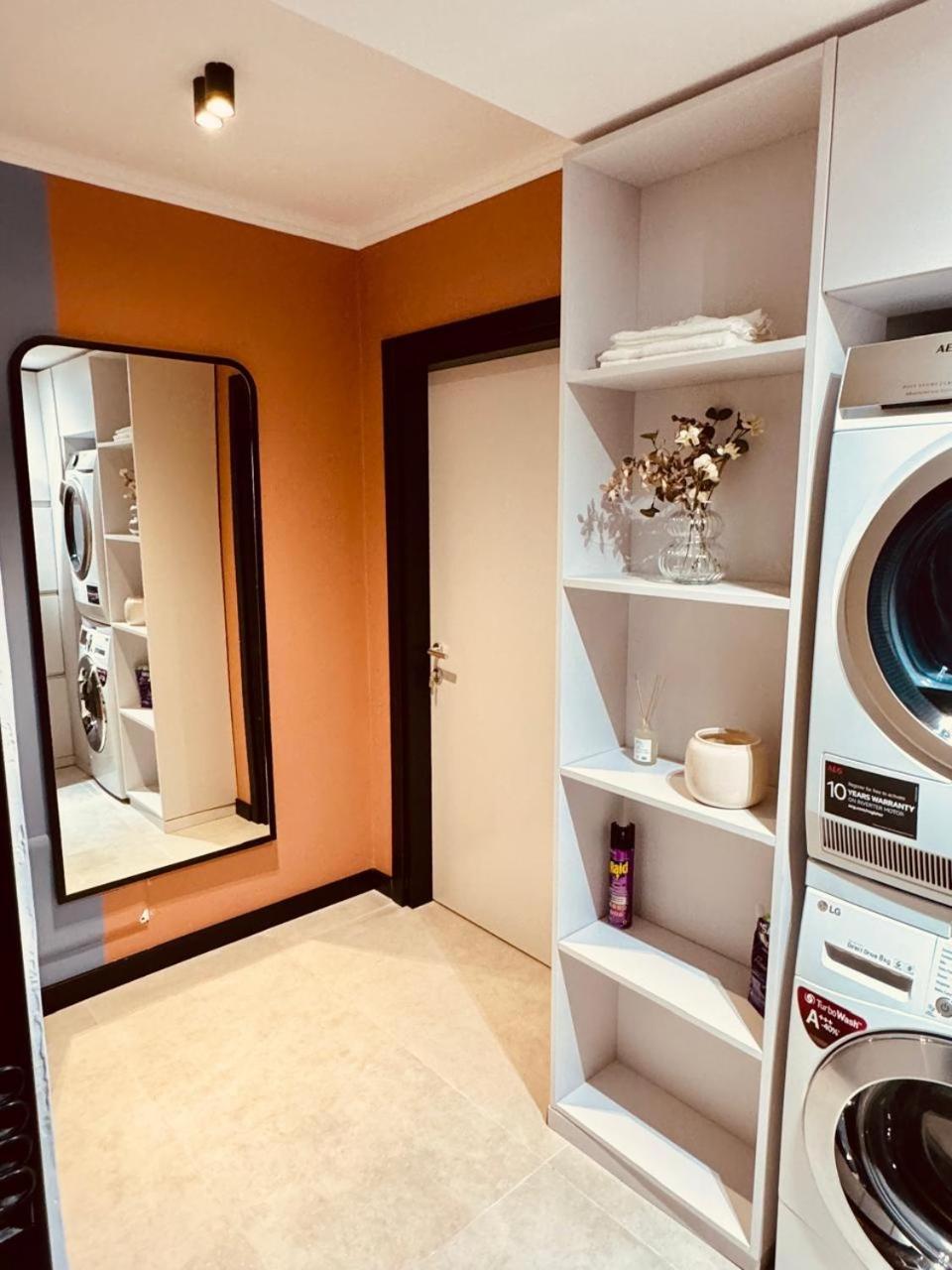 Lili'S Tirana Center Apartments Екстериор снимка