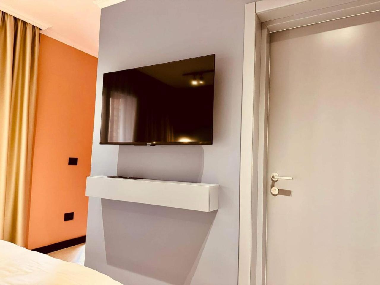 Lili'S Tirana Center Apartments Екстериор снимка